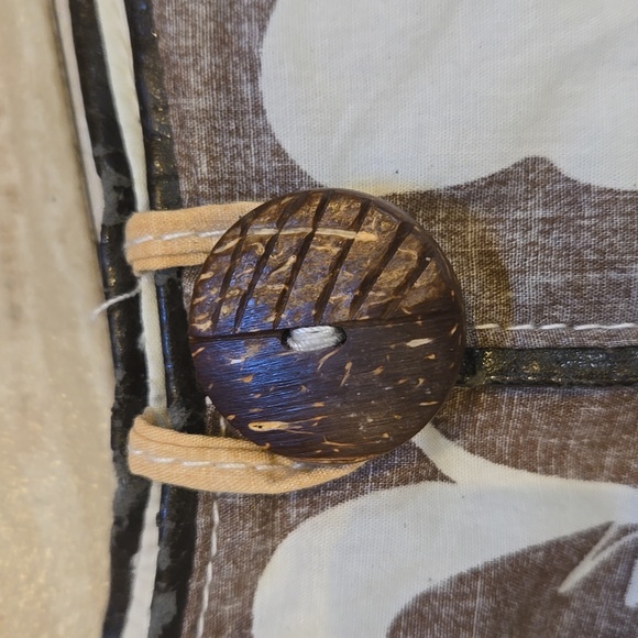 Roxy 100% Cotton Brown/White Tropical Floral Print Crossbody Bag - Picture 3 of 11